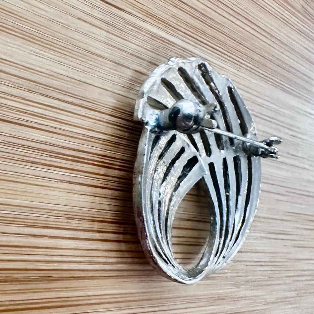 Vintage Silver Swirl Brooch Faux Marcasite Pin Art Deco Wave Circle - Picture 5 of 8